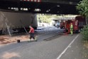 LKW blieb unter Bruecke haengen Koeln Ehrenfeld Innere Kanalstr Hornstr P192